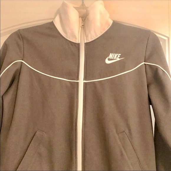 🍃Pick 3/$21- Nike Track Jacket in a Taupe Color with White Accents- Size Small - Picture 2 of 5